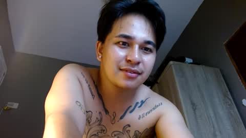 Snapshot of tattooguy1209 chatting on 11/14/25, 10:25 zareen online show from 11/14/25, 10:25