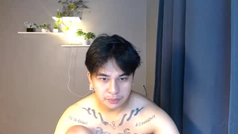 Snapshot of tattooguy1209 chatting on 11/21/25, 10:47 zareen online show from 11/21/25, 10:47