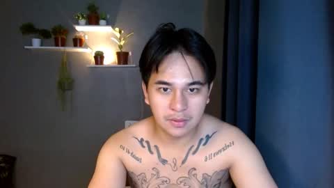 Snapshot of tattooguy1209 chatting on 12/01/25, 10:09 zareen online show from 12/01/25, 10:09