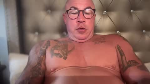 Snapshot of tattoosandabs chatting on 03/11/25, 08:41 tattoosandabs online show from 03/11/25, 08:41