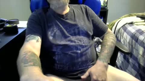 Snapshot of tattslovestattas1 chatting on 10/06/25, 04:37 tattslovestattas1 online show from 10/06/25, 04:37