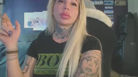 Snapshot of tatuada_safada chatting on 02/25/26, 08:24 tatuada_safada online show from 02/25/26, 08:24
