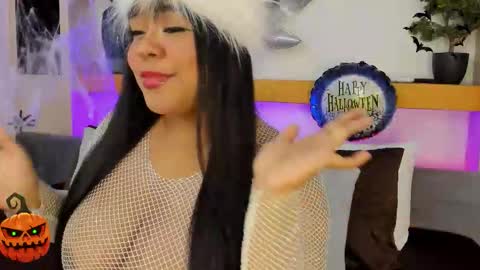 Snapshot of tatylior chatting on 10/28/25, 04:49 Taty Lior  online show from 10/28/25, 04:49