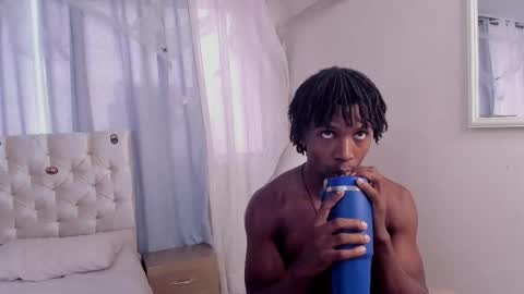 Snapshot of tau_montes chatting on 10/21/25, 03:57 tau_montes online show from 10/21/25, 03:57