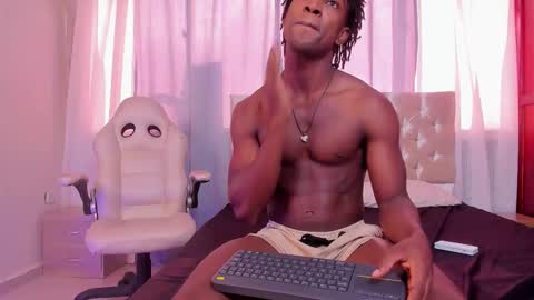 Snapshot of tau_montes chatting on 11/06/25, 12:39 tau_montes online show from 11/06/25, 12:39