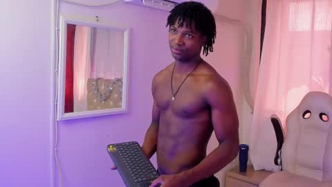 Snapshot of tau_montes chatting on 11/20/25, 02:50 tau_montes online show from 11/20/25, 02:50