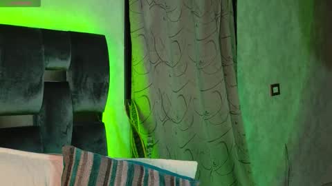 taurito___ online show from 11/05/25, 06:13