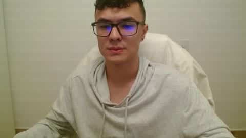 Snapshot of taurus4k chatting on 12/09/24, 11:45 taurus4k online show from 12/09/24, 11:45