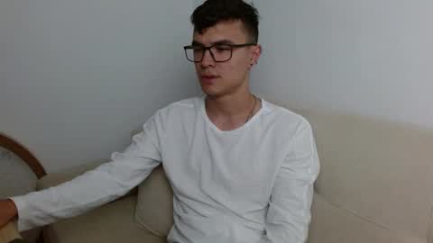 Snapshot of taurus4k chatting on 12/14/24, 12:11 taurus4k online show from 12/14/24, 12:11