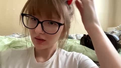 Evia online show from 03/21/26, 05:23