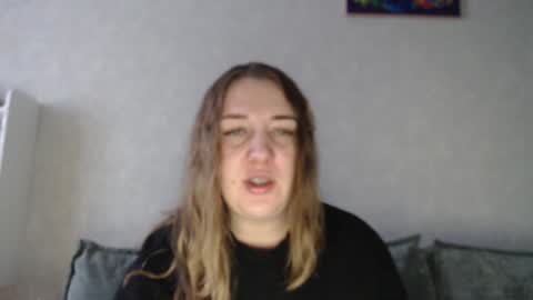 Snapshot of taxxxu chatting on 12/23/24, 07:06 Diana online show from 12/23/24, 07:06