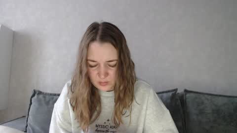 Snapshot of taxxxu chatting on 12/29/24, 08:00 Diana online show from 12/29/24, 08:00