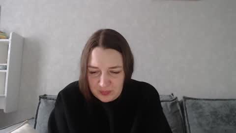 Snapshot of taxxxu chatting on 02/14/25, 12:14 Diana online show from 02/14/25, 12:14