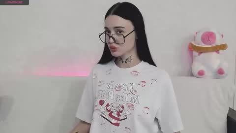 Taya online show from 09/18/25, 03:36