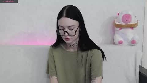 Taya online show from 09/23/25, 06:22