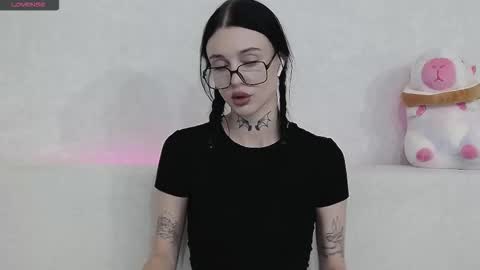 Taya online show from 09/24/25, 06:44