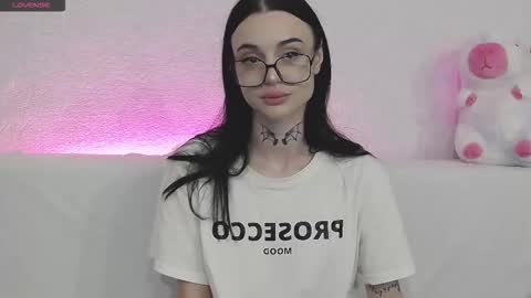 Taya online show from 10/20/25, 05:02