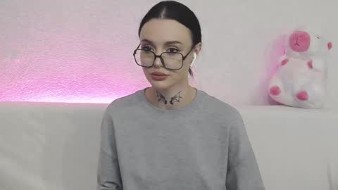 Taya online show from 10/22/25, 05:13