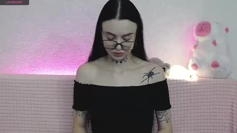 Snapshot of tayaavis chatting on 12/04/25, 08:06 Taya online show from 12/04/25, 08:06