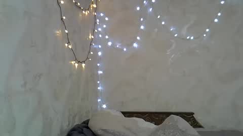 Taya online show from 12/28/24, 09:08