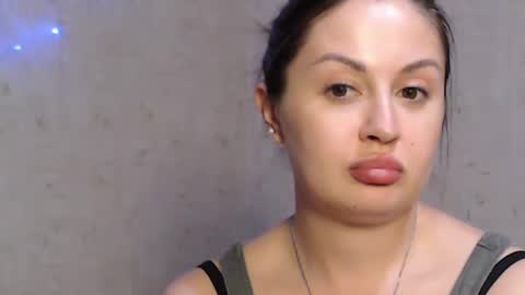 Snapshot of tayagirl chatting on 04/11/26, 06:56 Taya online show from 04/11/26, 06:56