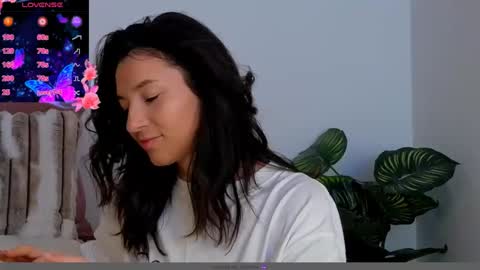 TayaKayan online show from 12/18/24, 03:04