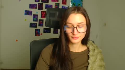 Taya online show from 02/04/26, 06:52