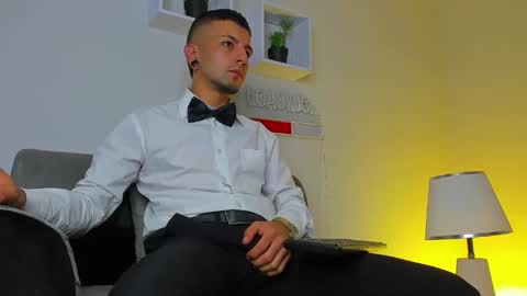 Snapshot of tayer_bennet chatting on 09/13/25, 03:39 tayer_bennet online show from 09/13/25, 03:39