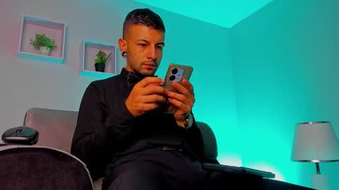 Snapshot of tayer_bennet chatting on 09/19/25, 03:52 tayer_bennet online show from 09/19/25, 03:52