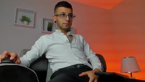 Snapshot of tayer_bennet chatting on 09/23/25, 03:09 tayer_bennet online show from 09/23/25, 03:09