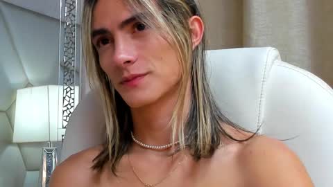 Snapshot of tayler_swift1 chatting on 01/23/25, 10:01 tayler_swift1 online show from 01/23/25, 10:01