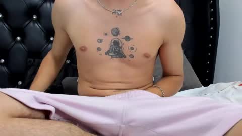 Snapshot of tayler_wells chatting on 03/06/25, 03:13 T A Y L E R online show from 03/06/25, 03:13