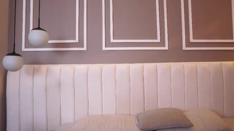 Teylor  Kim online show from 11/20/25, 07:35