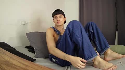 Snapshot of taylor_024 chatting on 06/03/26, 01:30 independent model online show from 06/03/26, 01:30