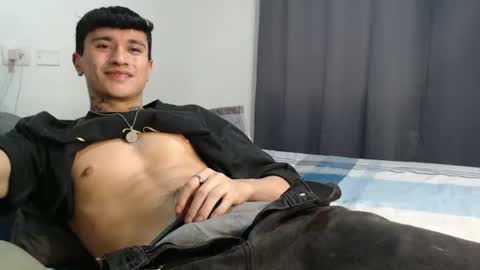 Snapshot of taylor_024 chatting on 06/17/26, 04:37 independent model online show from 06/17/26, 04:37