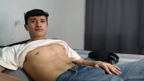 Snapshot of taylor_024 chatting on 06/23/26, 06:44 independent model online show from 06/23/26, 06:44