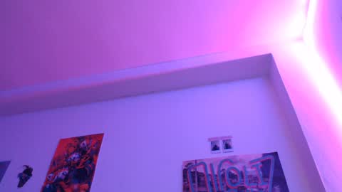 Taylor online show from 02/05/25, 06:13