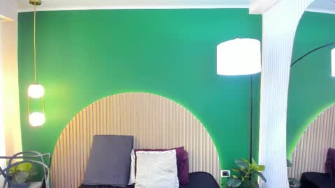 Taylor Bennet online show from 12/17/25, 11:38