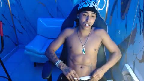 Snapshot of taylor_bigdick18 chatting on 02/22/26, 01:51 Taylor online show from 02/22/26, 01:51