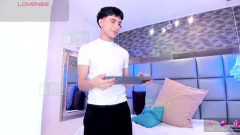 taylor_brooks_ online show from 04/28/26, 06:13