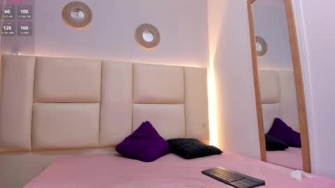 Snapshot of taylor_colores chatting on 10/24/25, 12:34 taylor_colores online show from 10/24/25, 12:34