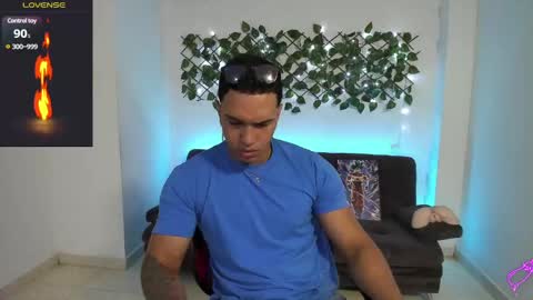 Snapshot of taylor_johnn chatting on 12/11/24, 02:22 Penagos zz    online show from 12/11/24, 02:22