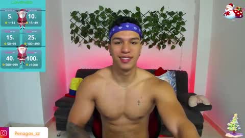 Snapshot of taylor_johnn chatting on 12/27/24, 02:01 Penagos zz    online show from 12/27/24, 02:01