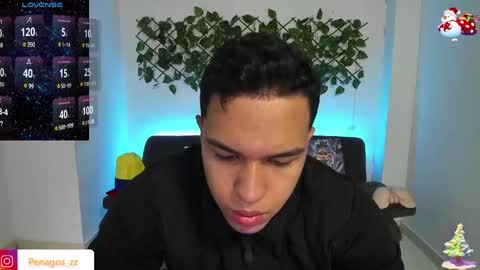 Snapshot of taylor_johnn chatting on 01/02/25, 02:13 Penagos zz    online show from 01/02/25, 02:13