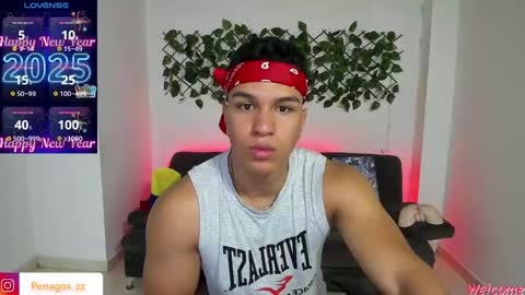 Snapshot of taylor_johnn chatting on 01/03/25, 03:44 Penagos zz    online show from 01/03/25, 03:44