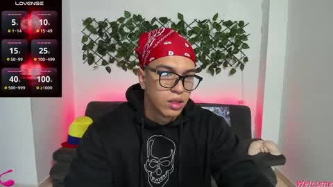 Snapshot of taylor_johnn chatting on 01/05/25, 02:08 Penagos zz    online show from 01/05/25, 02:08