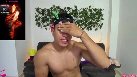 Snapshot of taylor_johnn chatting on 01/06/25, 02:03 Penagos zz    online show from 01/06/25, 02:03