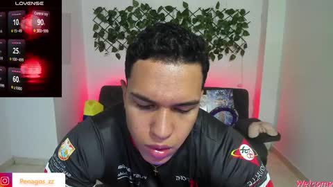 Snapshot of taylor_johnn chatting on 01/07/25, 02:08 Penagos zz    online show from 01/07/25, 02:08