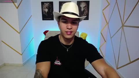 Snapshot of taylor_johnn chatting on 01/17/25, 11:51 Penagos zz    online show from 01/17/25, 11:51