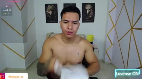 Snapshot of taylor_johnn chatting on 02/07/25, 03:52 Penagos zz    online show from 02/07/25, 03:52